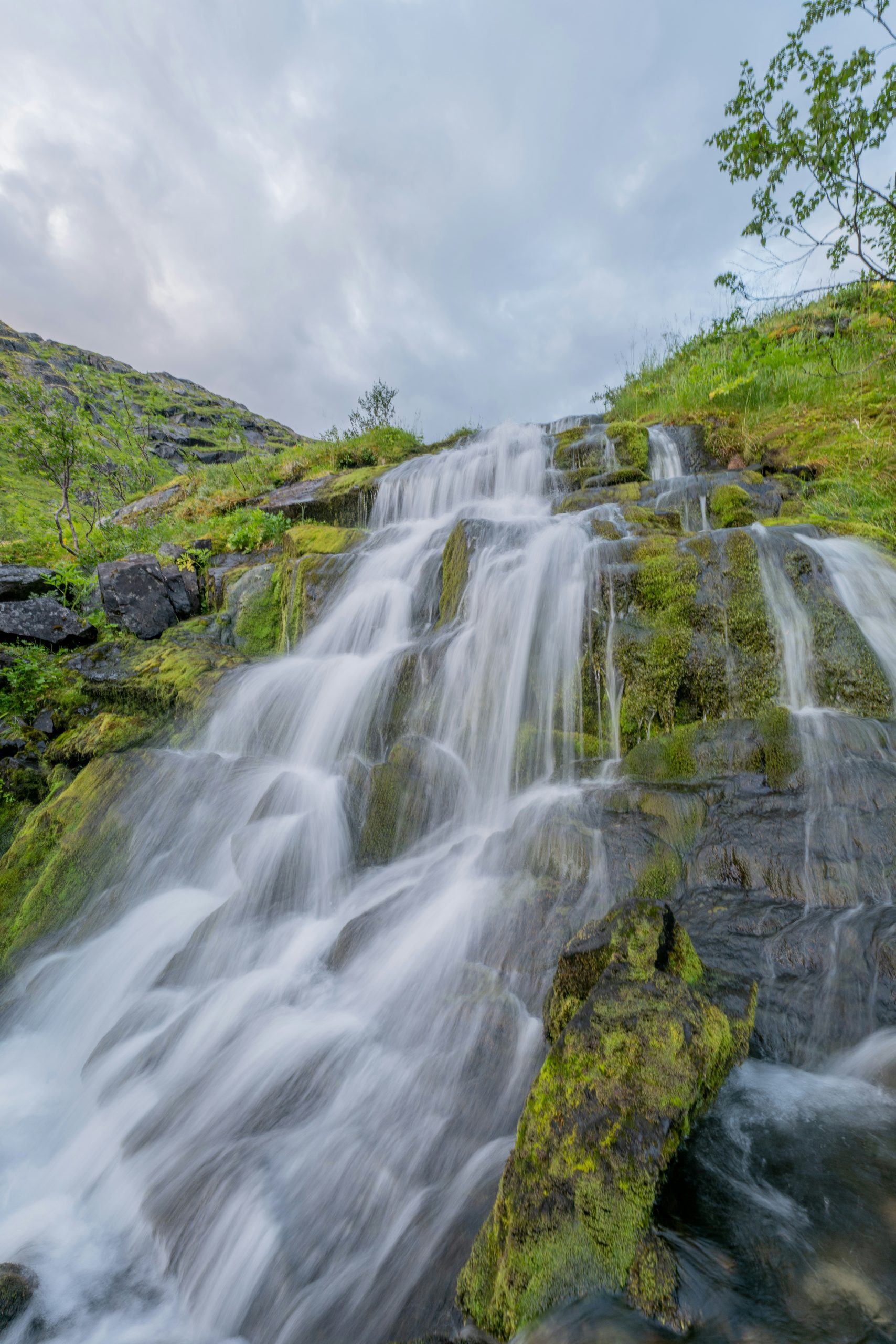 Energetische Reinigung durch Wasserfall Wasserfall als Symbol der energetischen Reinigung
